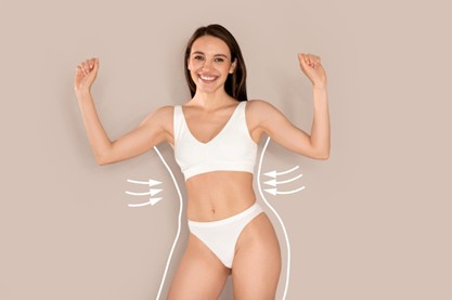 Mujer con cirugía de remodelación costal